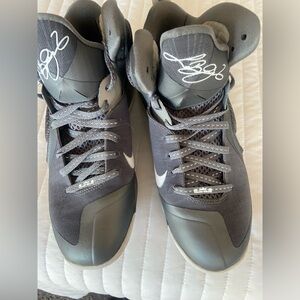 LEBR0N 9  gray and white sneakers - by NiKE- like new!